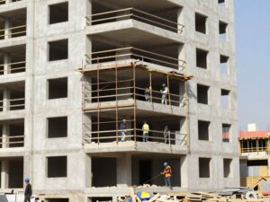 توسيعات رأسية لمبنى سكني في الكويت