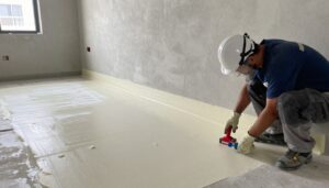 مراحل تركيب عازل الفوم بواسطة فني متخصص