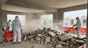 أعمال هدم وتكسير آمنة داخل مبنى في الأحمدي أعمال هدم وتكسير آمنة داخل مبنى في الأحمدي